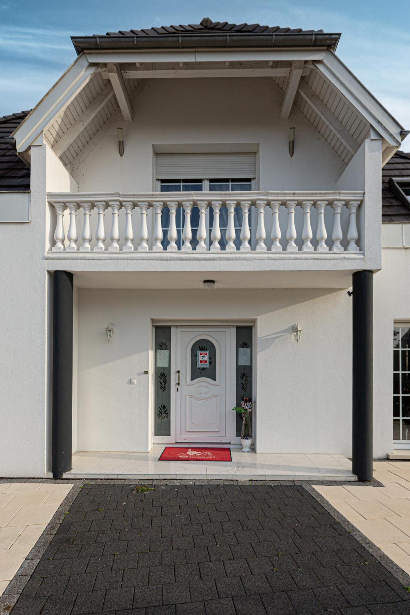 Gites Spa Strasbourg - Villa Ours - Spa Prive, Sauna, Borne D'Arcade, Babyfoot Ittenheim Exterior foto